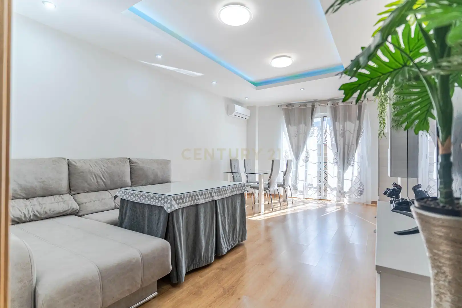 Sala de estar de Piso en venta en Pinos Puente con Aire acondicionado, Trastero y Balcón