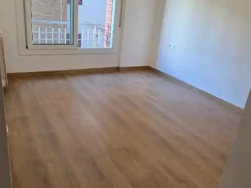 Schlafzimmer von Wohnung zur Miete in  Barcelona Capital mit Terrasse und Balkon
