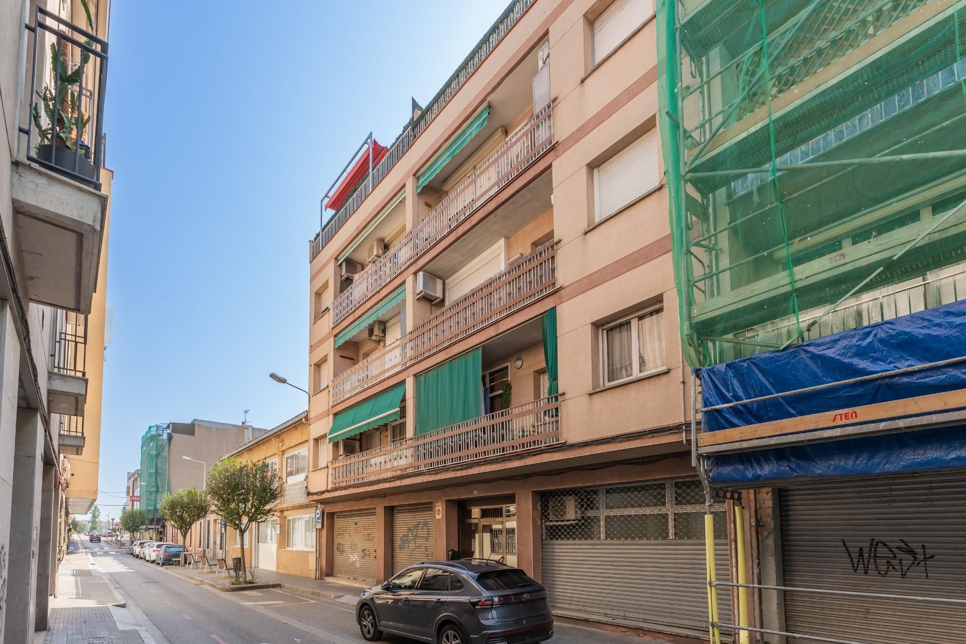 Exterior view of Flat for sale in Mollet del Vallès  with Parquet flooring and Balcony