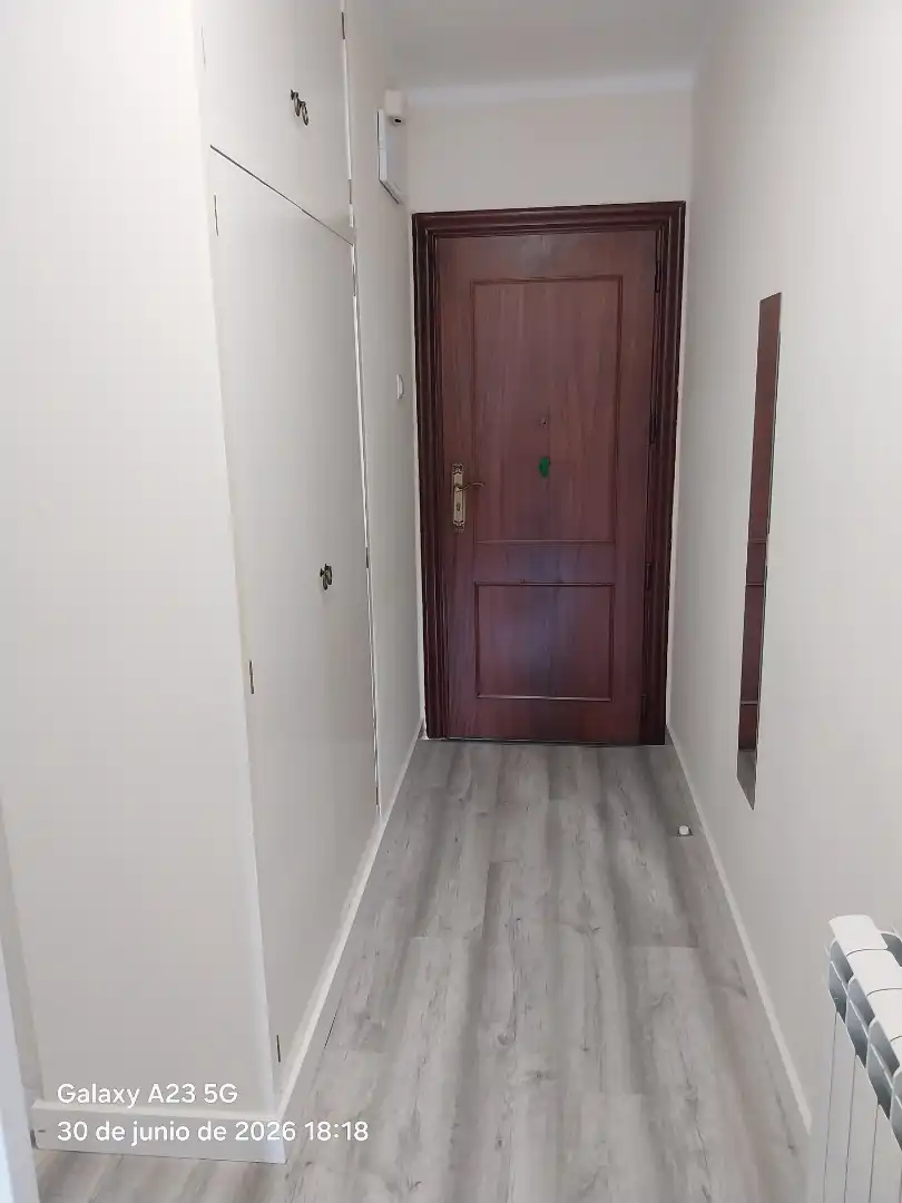 Piso de alquiler en Oviedo  con Calefacción, Parquet y Terraza