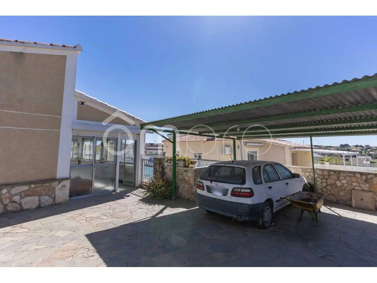 Vista exterior de Casa o xalet en venda en Els Pallaresos amb Jardí privat, Terrassa i Piscina
