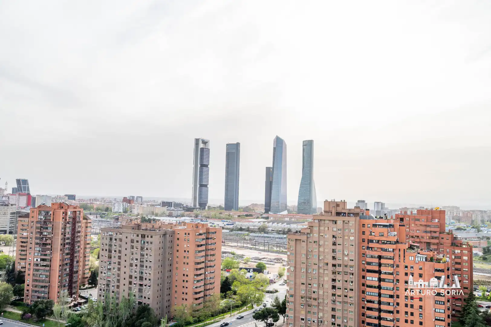 Vista exterior de Piso de alquiler en Madrid con Aire acondicionado, Trastero y Lavadora