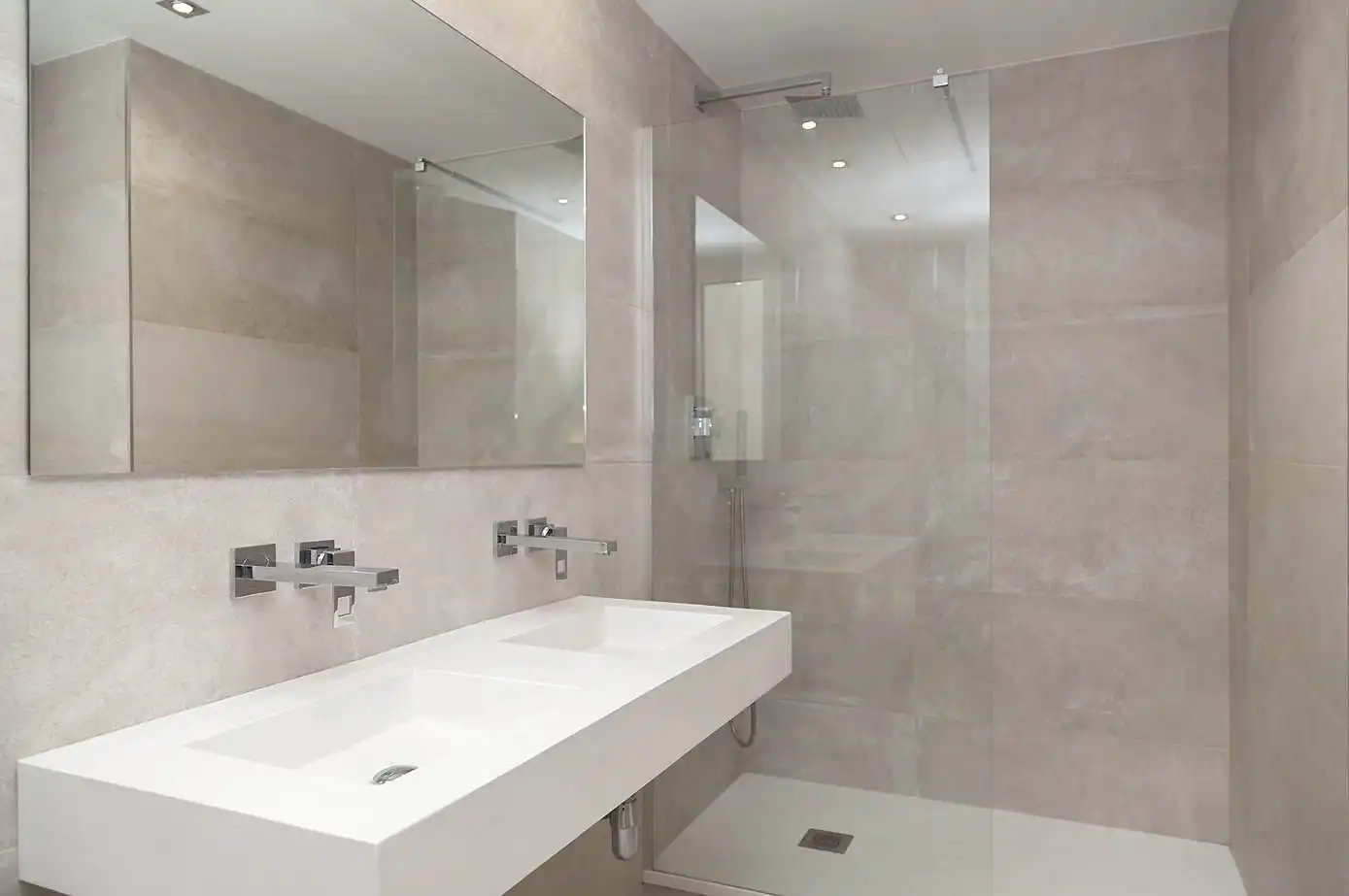 Badezimmer von Wohnung zur Miete in Sarrià - Sant Gervasi