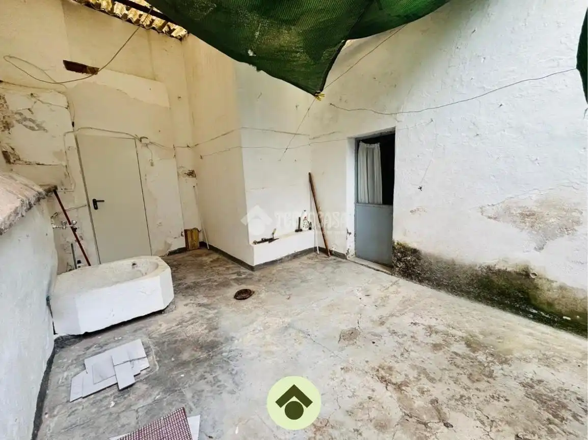 Detached homes for sale in El Carpio