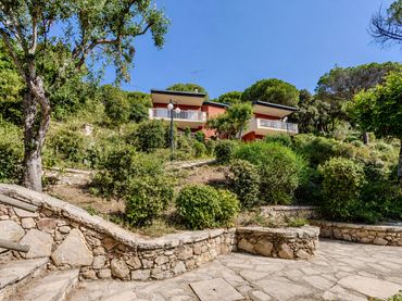 Villa con piscina in vendita a Camí de la Montanya