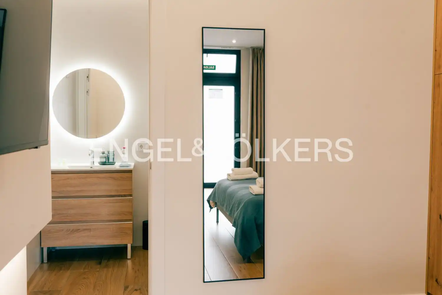Habitación de Apartamento en venta en Valencia con Aire acondicionado, Calefacción y Amueblado