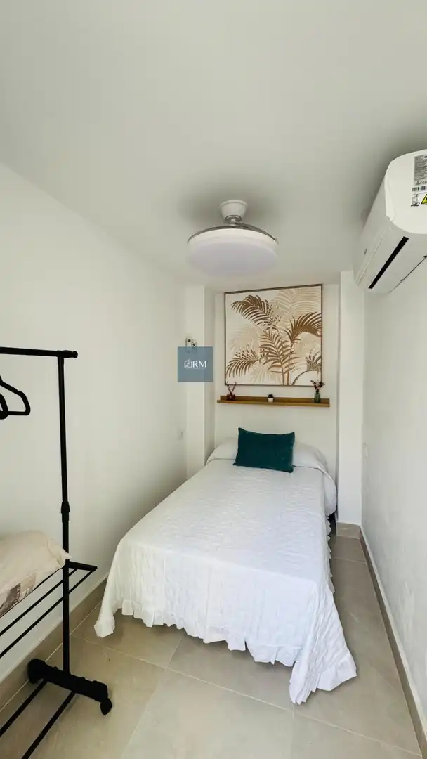 Habitación de Apartamento de alquiler en Sanlúcar de Barrameda con Aire acondicionado, Amueblado y Balcón