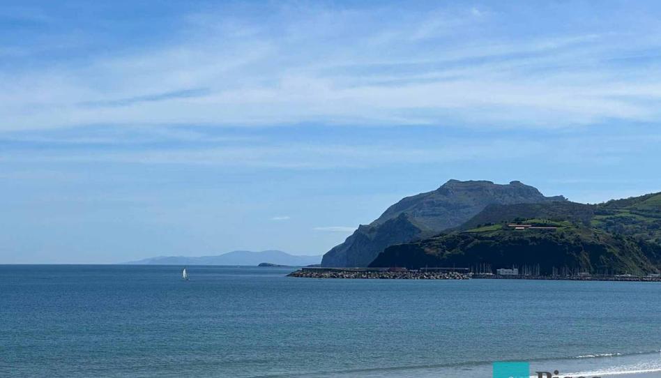 Foto 1 de Dúplex en venda a Enrique Mowinckel, 80, Zona Playa, Cantabria