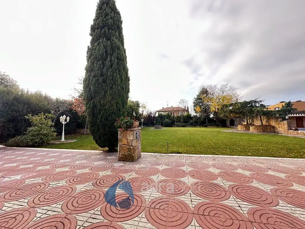Garden of Houses for sale in Lardero  with Air Conditioner, Heating and Private garden