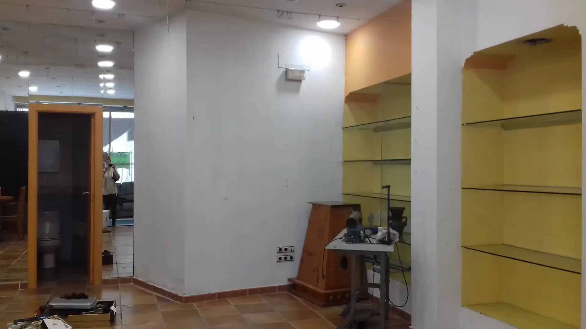 Business premises for sale in Desamparados, imagen 3