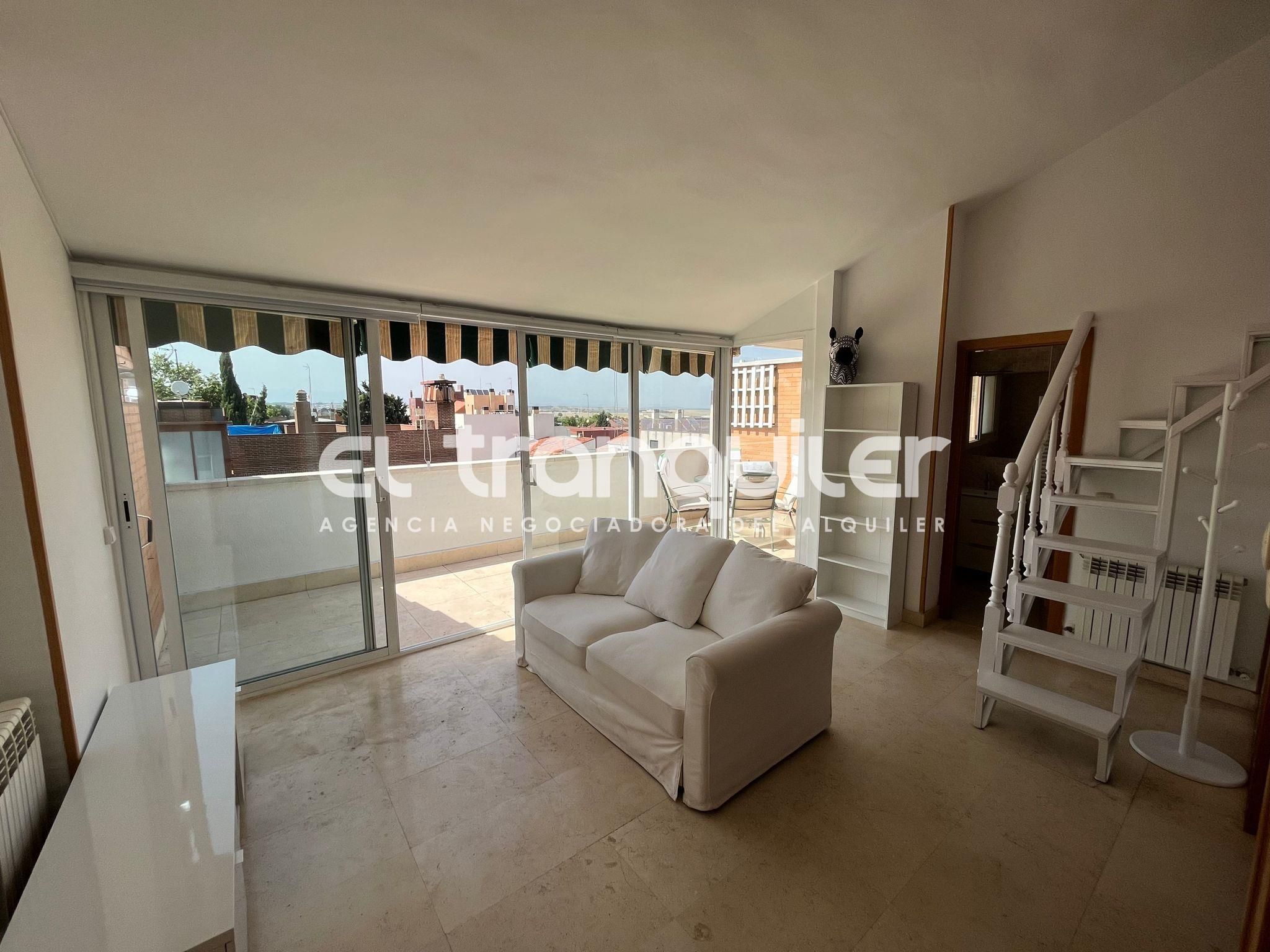 Àtic de lloguer a Calle Geminis, Casco Histórico de Barajas