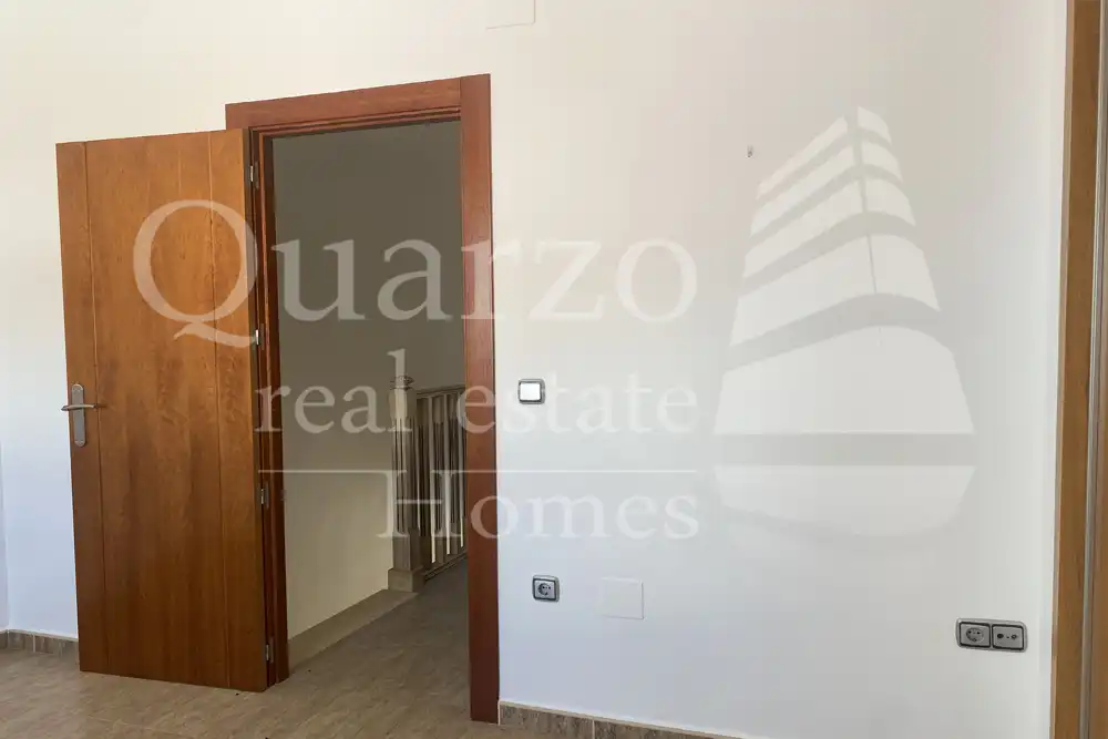 Casa adosada en venda en El Bonillo amb Calefacció