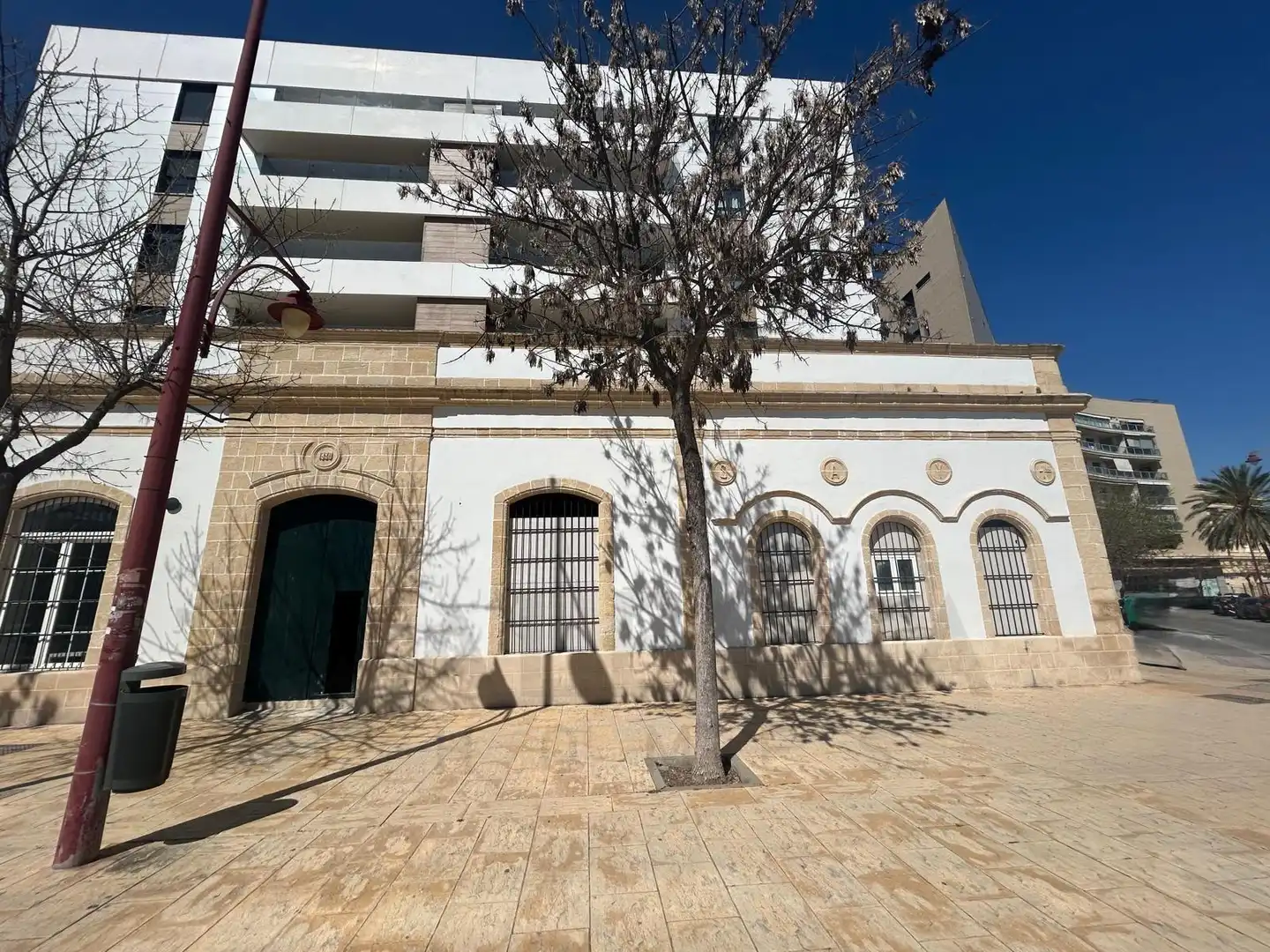 Local comercial de lloguer a Calle Calle Circo