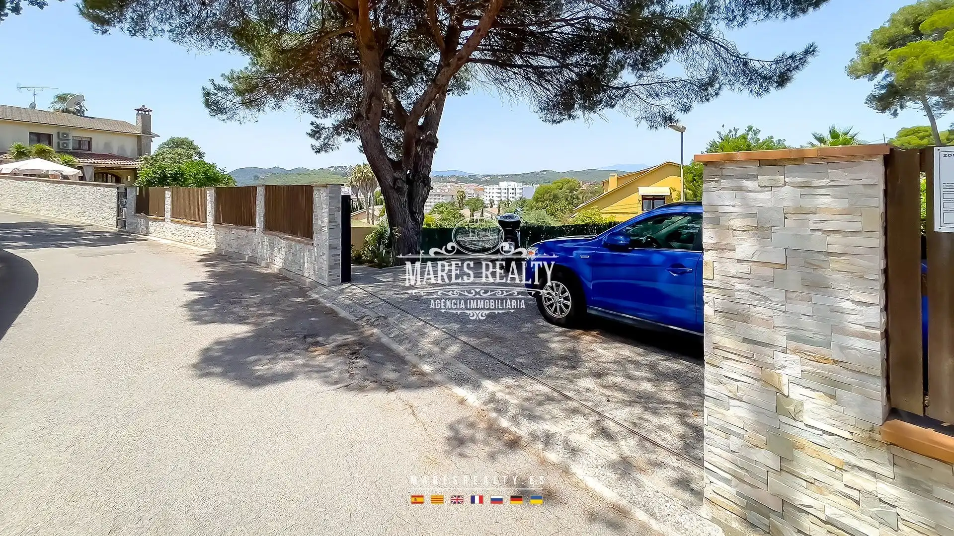 Außenansicht von Haus oder Chalet zum Verkauf in Lloret de Mar mit Klimaanlage, Heizung und Privatgarten
