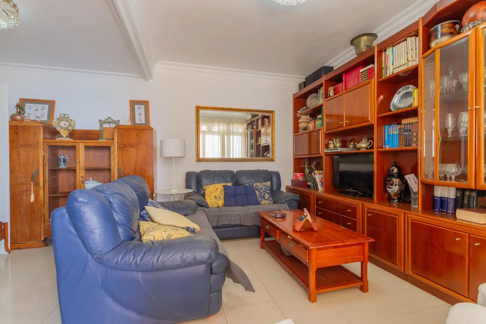 Living room of Flat for sale in Águilas  with Storage room and Balcony