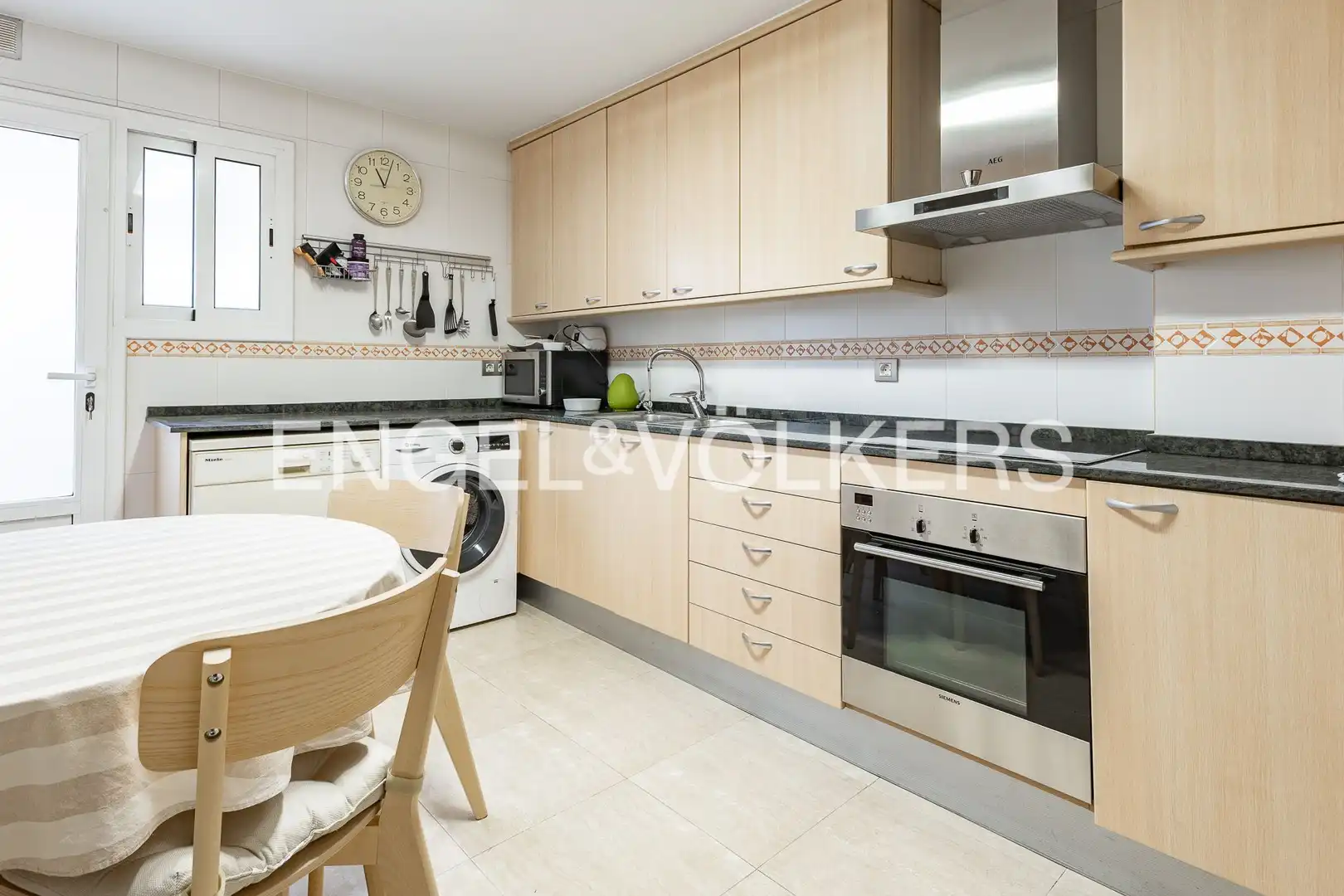Cocina de Casa o chalet en venta en Badalona con Aire acondicionado, Calefacción y Terraza