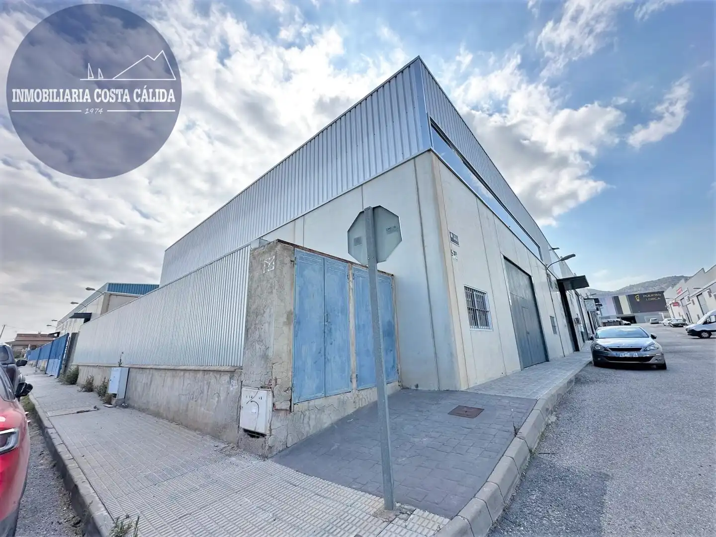 Vista exterior de Nave industrial en venta en Lorca