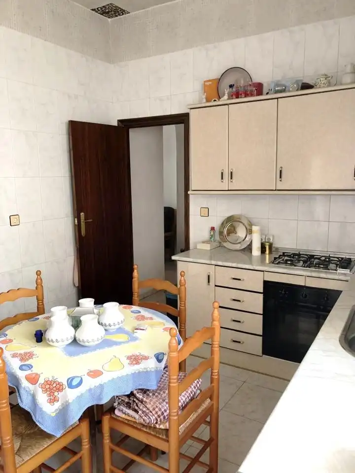 Cuina de Casa adosada en venda en Fuentes de León amb Terrassa i Balcó