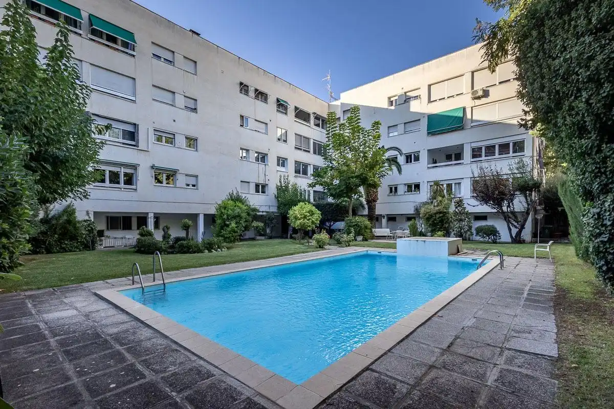 Swimming pool of Flat for sale in Granada  with Air Conditioner, Heating and Storage room