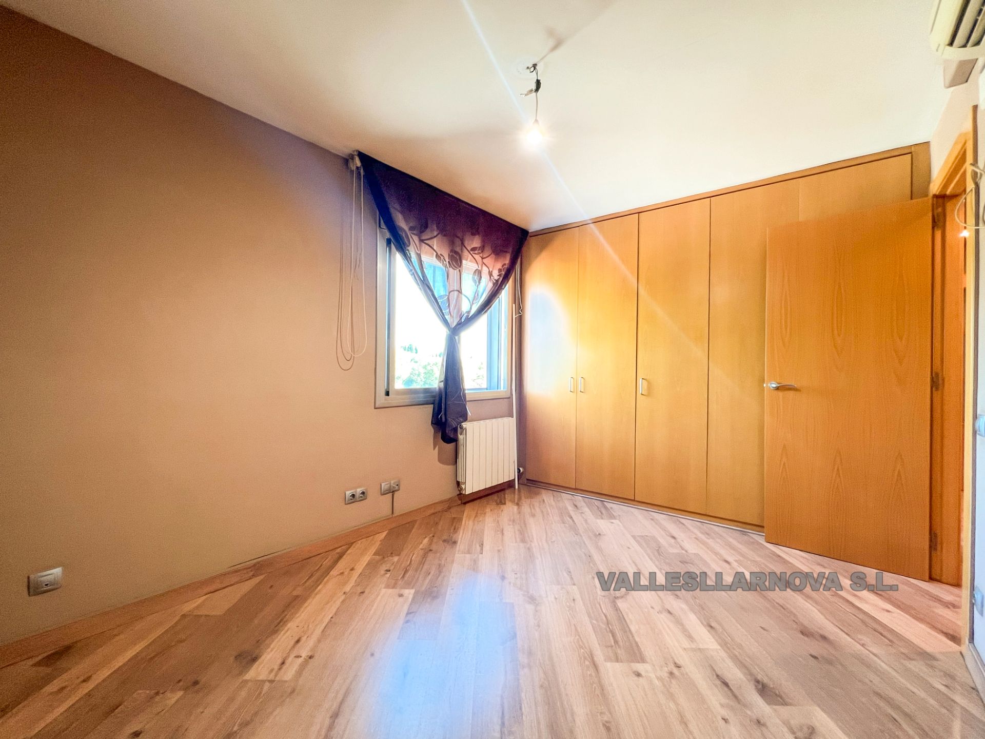 Flat for sale in Col.legis Nous