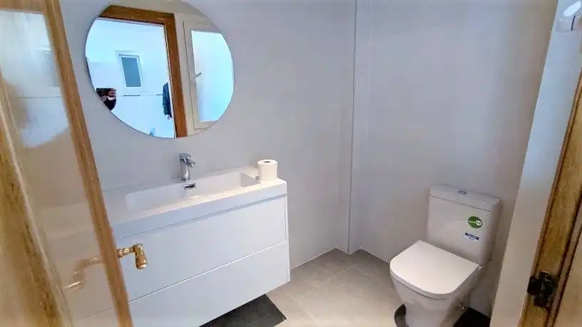 Baño de Piso de alquiler en Elche / Elx con Aire acondicionado, Calefacción y Parquet