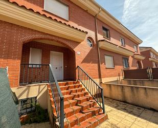 Single-family semi-detached for sale in Pintor Jesus Campoamor, Torija