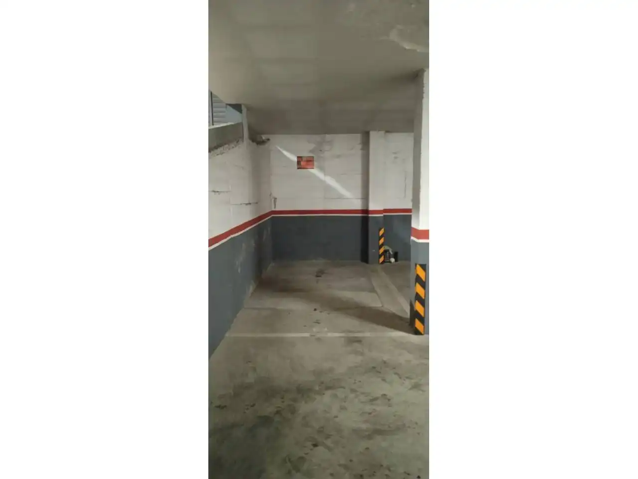 Aparcament amb ascensor en venda a Calle Bruc