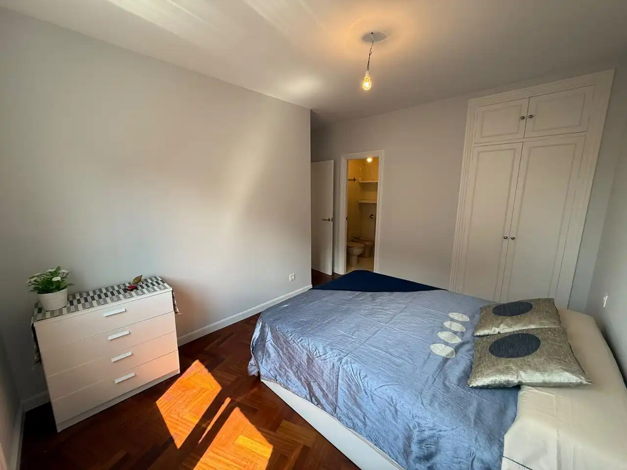 Habitación de Piso en venta en Castro-Urdiales con Calefacción, Parquet y Balcón