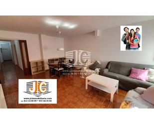 Sala d'estar de Pis de lloguer en Tortosa amb Calefacció, Moblat i Balcó