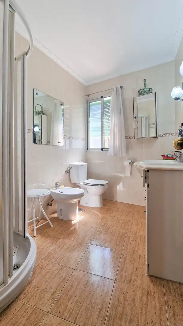 Baño de Casa o chalet en venta en Cheles con Aire acondicionado, Calefacción y Terraza