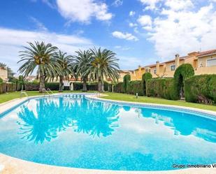 Piscina de Casa adosada en venda en Dénia amb Aire condicionat