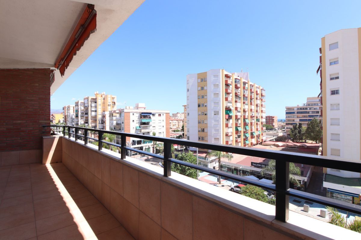 Exterior view of Attic for sale in Vélez-Málaga  with Air Conditioner