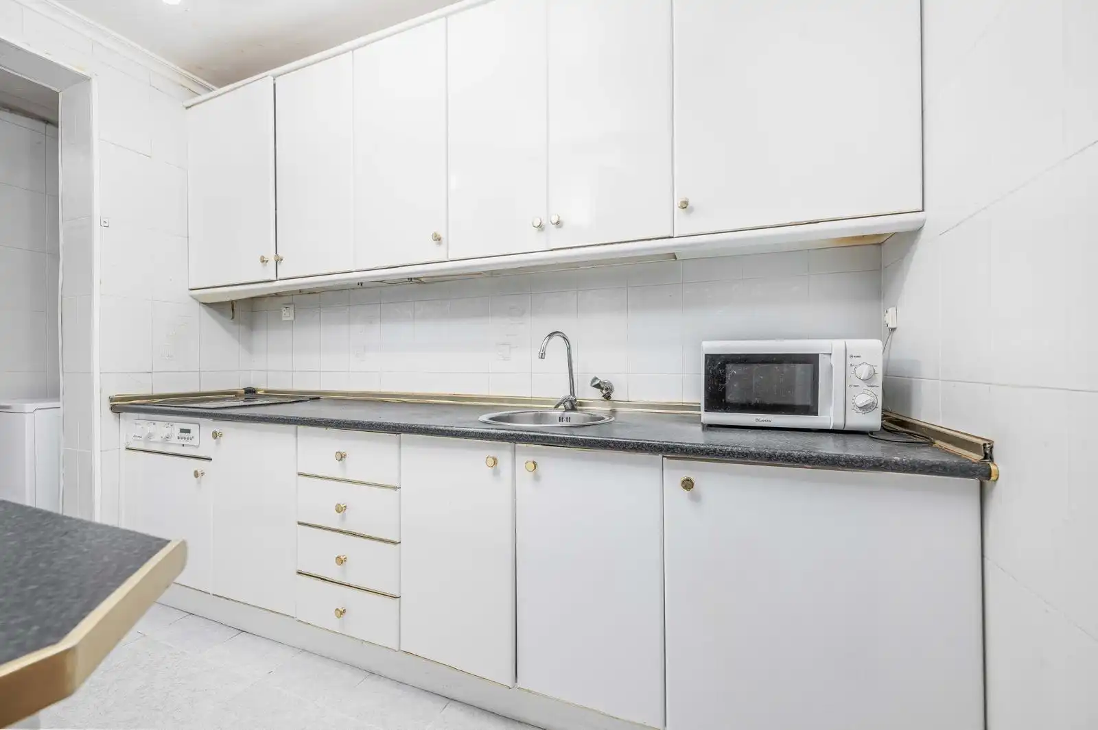 Cocina de Piso en venta en Sevilla con Aire acondicionado