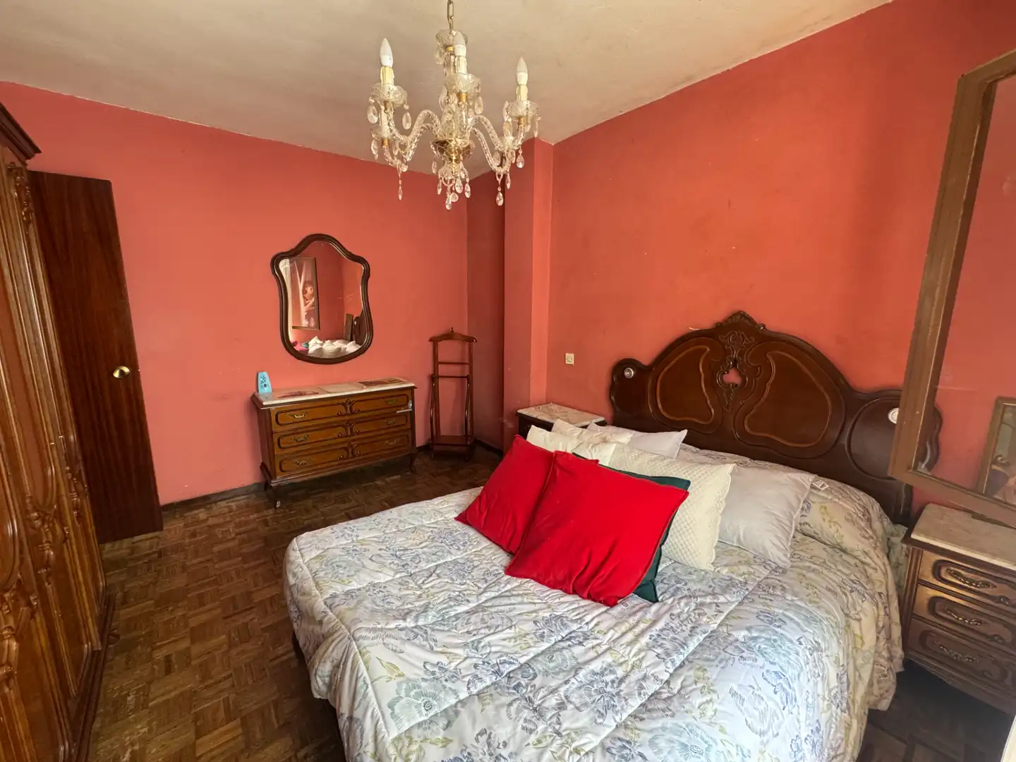 Dormitori de Pis en venda en Llanera amb Calefacció i Parquet