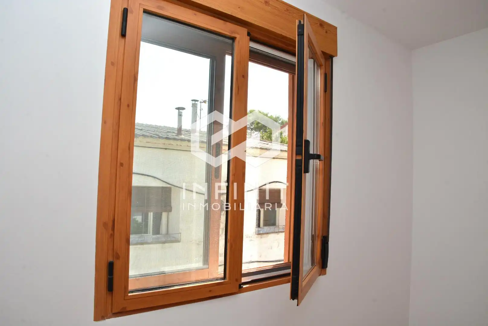 Dormitori de Casa o xalet en venda en Brea de Tajo amb Aire condicionat i Calefacció