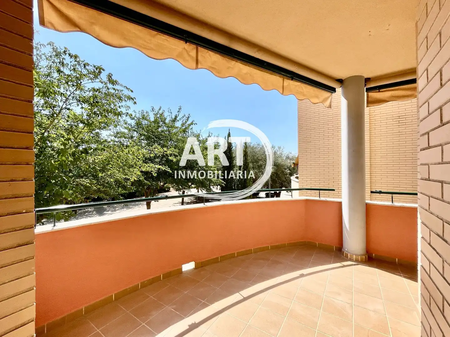 Exterior view of Flat for sale in La Pobla de Vallbona  with Air Conditioner, Heating and Terrace