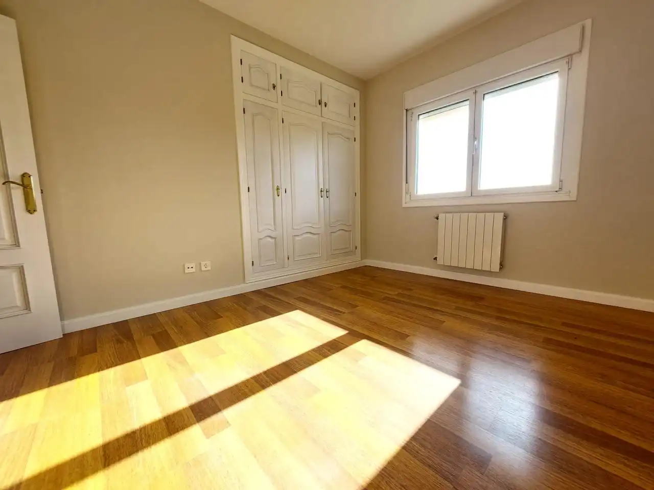 Bedroom of Houses for sale in Gijón   with Heating, Private garden and Terrace