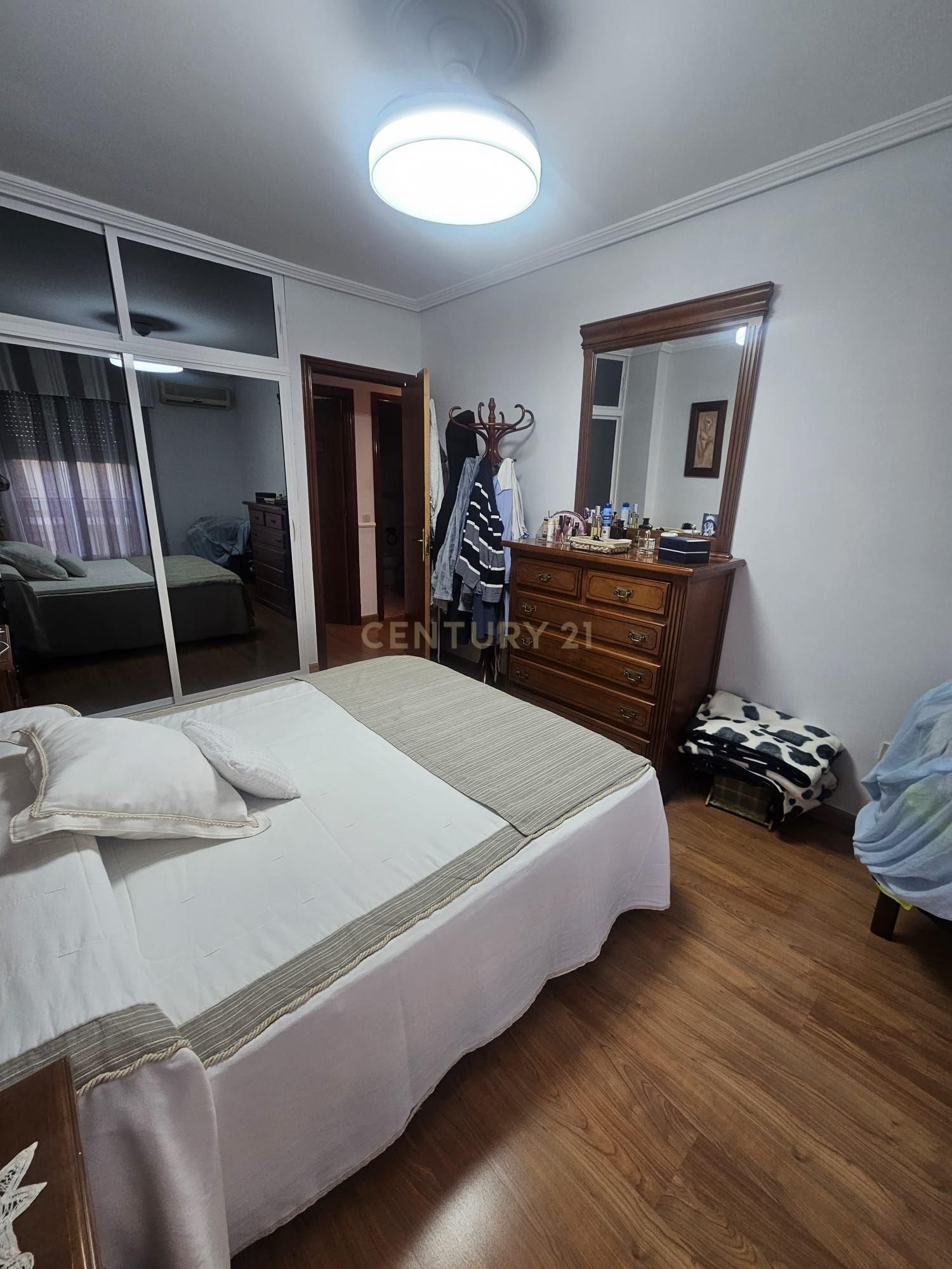 Dormitori de Pis en venda en Casar de Cáceres amb Aire condicionat, Traster i Rentadora