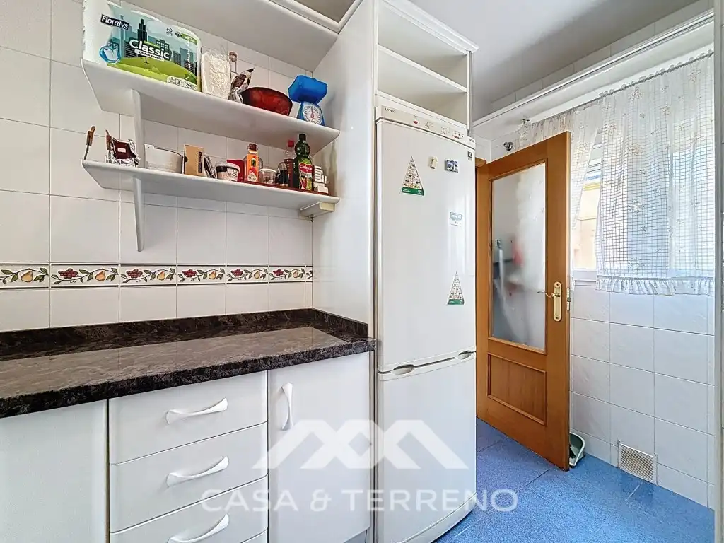 Küche von Dachboden zum Verkauf in Algarrobo mit Klimaanlage, Terrasse und Balkon