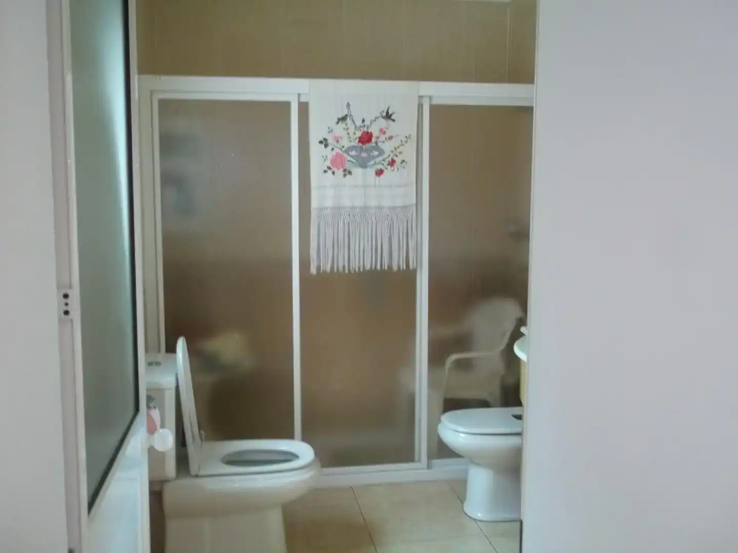 Bathroom of Flat for sale in El Viso  with Storage room, Furnished and Oven