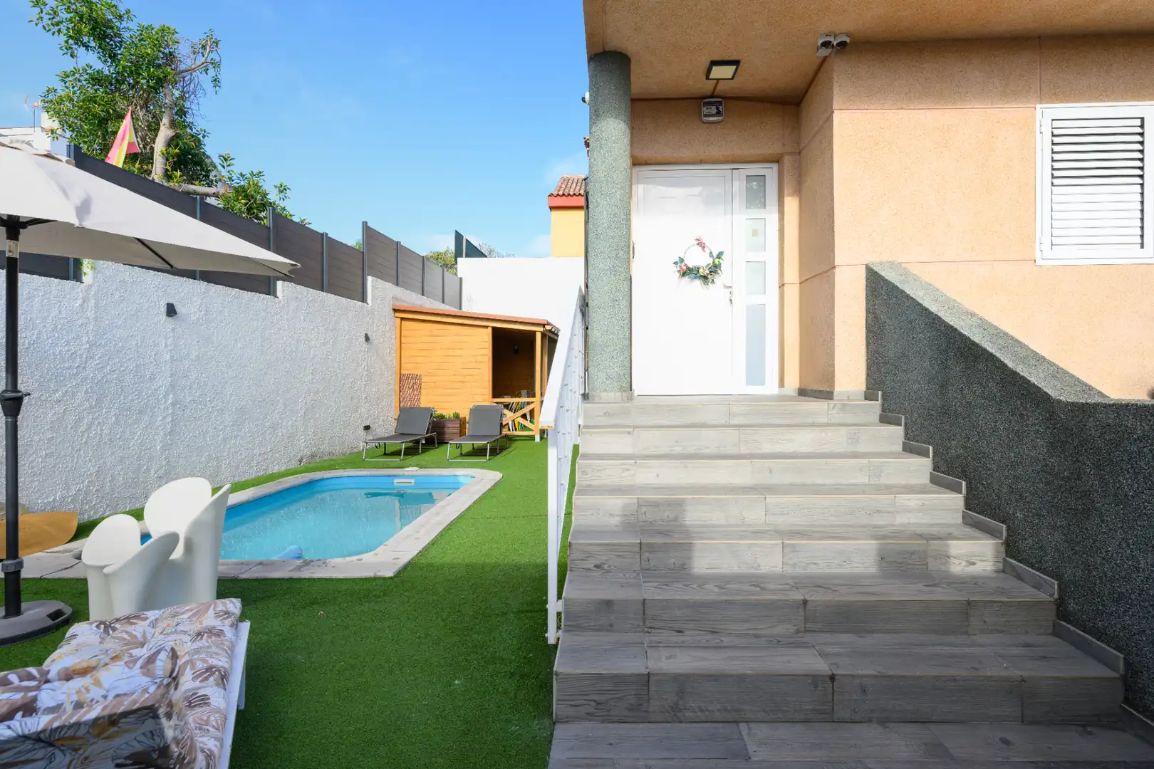 Piscina de Casa adosada en venda en Las Palmas de Gran Canaria amb Jardí privat, Terrassa i Traster