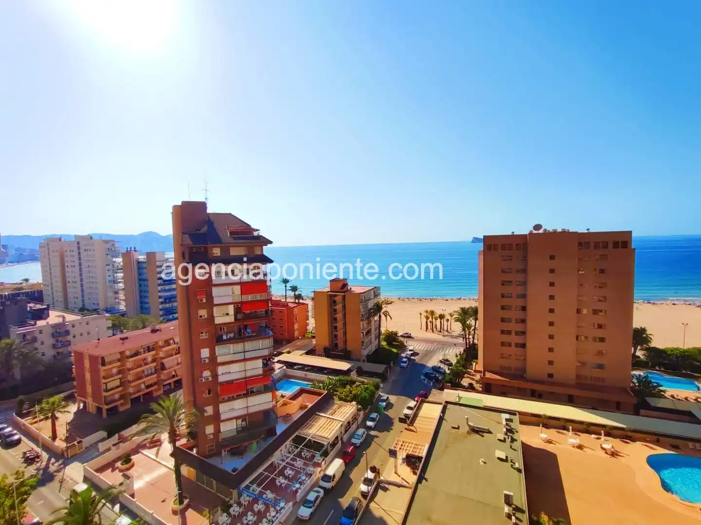 Vista exterior de Apartament de lloguer en Benidorm amb Aire condicionat, Calefacció i Terrassa