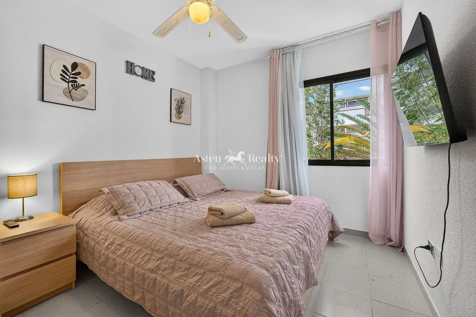Dormitori de Apartament en venda en Santiago del Teide amb Aire condicionat, Terrassa i Piscina
