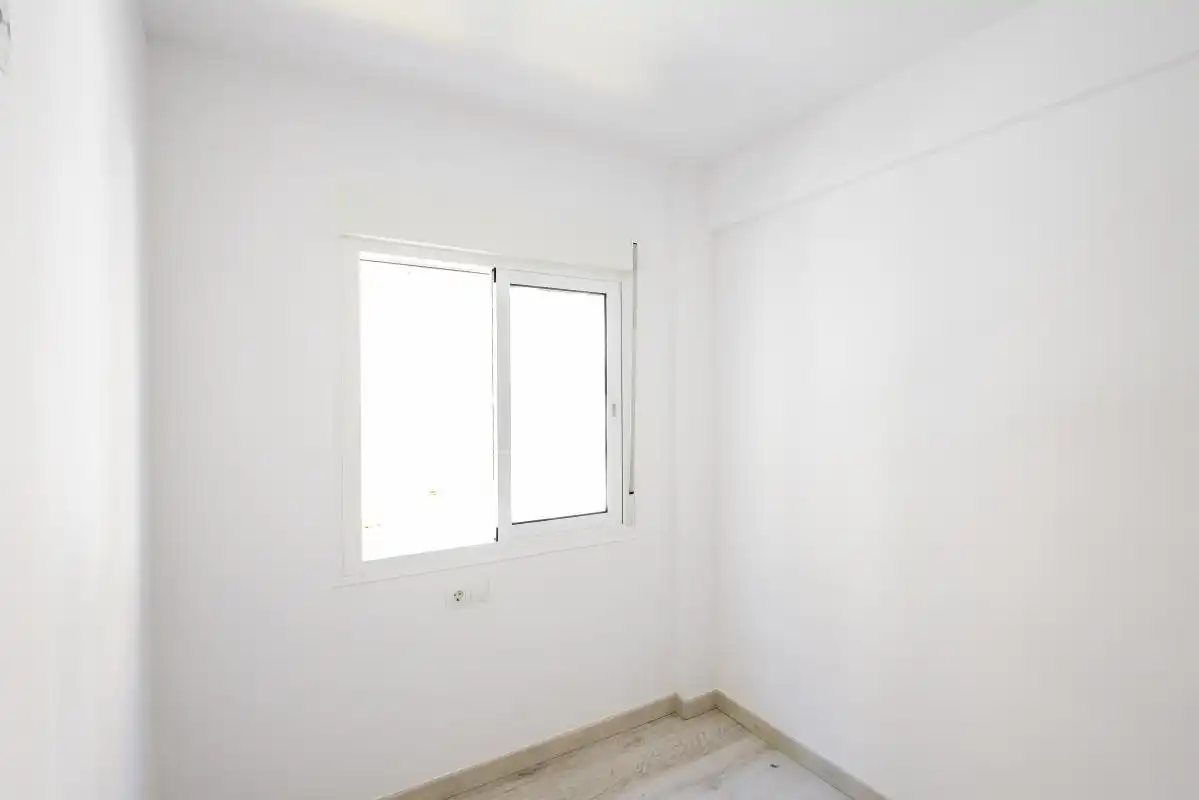 Habitación de Piso en venta en Málaga con Calefacción, Terraza y Balcón