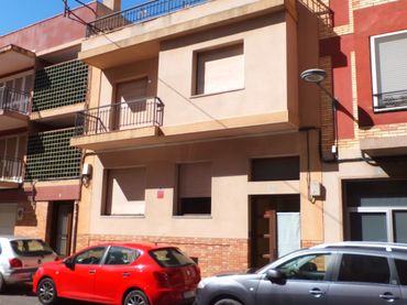 Adossat amb balcó en venda a Carrer de Sant Pau