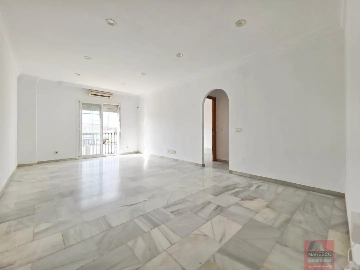 Sala d'estar de Pis en venda en Mijas amb Terrassa