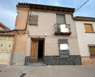 Vista exterior de Casa o xalet en venda en Campo de Criptana amb Balcó