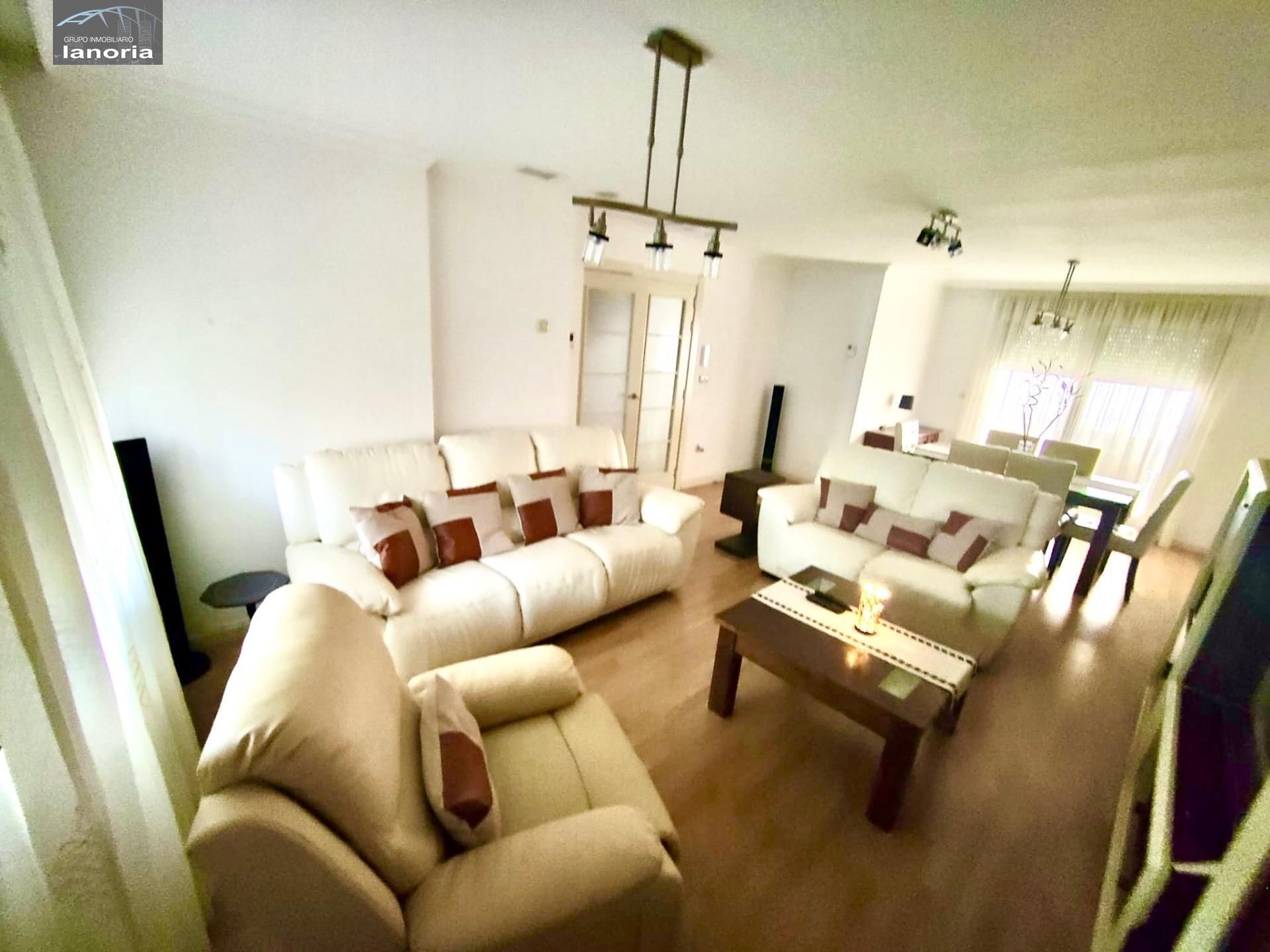 Sala d'estar de Casa adosada en venda en  Albacete Capital amb Aire condicionat, Calefacció i Terrassa