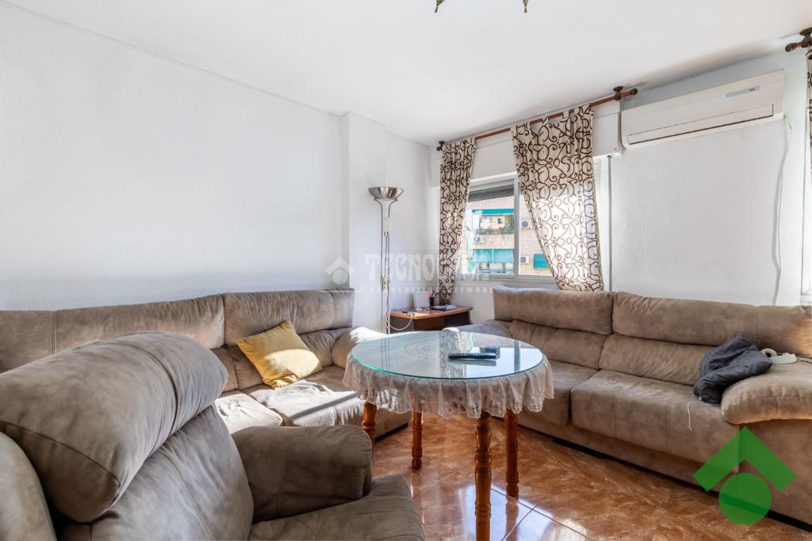 Sala d'estar de Pis en venda en  Granada Capital amb Aire condicionat