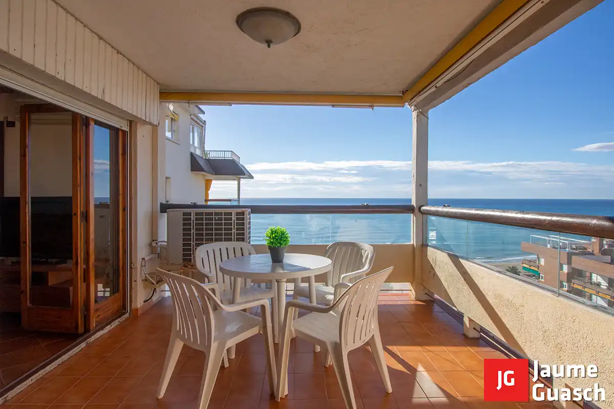 Terrasse von Wohnung zum Verkauf in Torredembarra mit Klimaanlage, Terrasse und Ofen